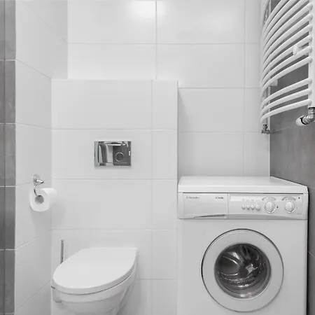 Obozowa By Renters
